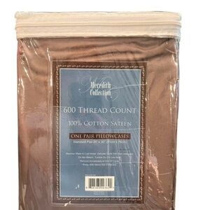 NIP Hotel‎ 100% Cotton Sateen 600 Thread Count 2 Standard Pillowcases Brown